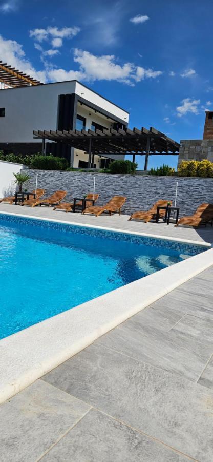 Villa Silver Starigrad Paklenica Eksteriør billede