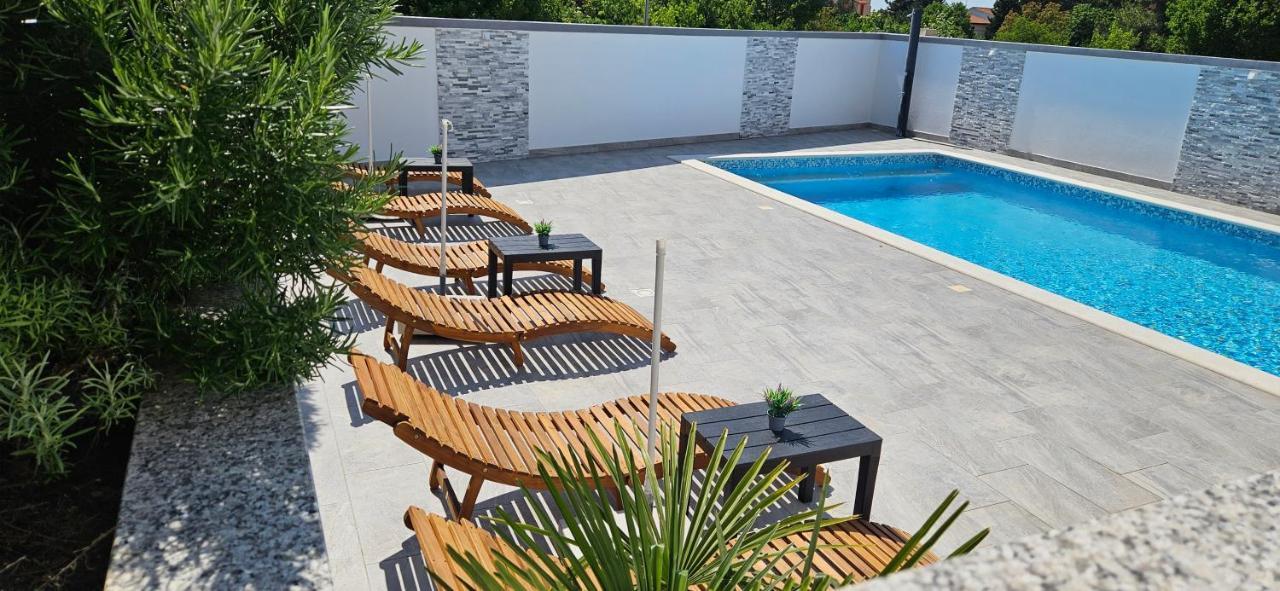 Villa Silver Starigrad Paklenica Eksteriør billede